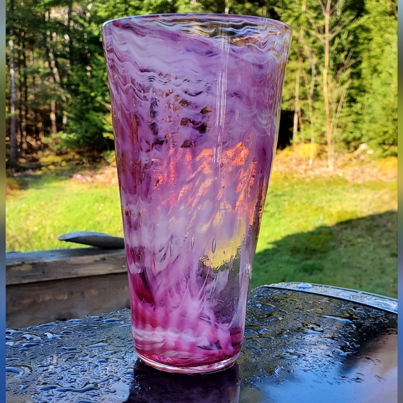 Handblown Pink and White Wavy/Swirl Art Glass Vase Signed - Picture 9 of 16